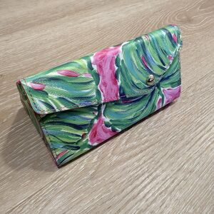 Lilly Pulitzer “It’s always sunny somewhere!” Foldable Eyeglass Case Carrier